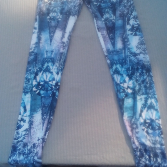 See you Monday leggings - Picture 5 of 15